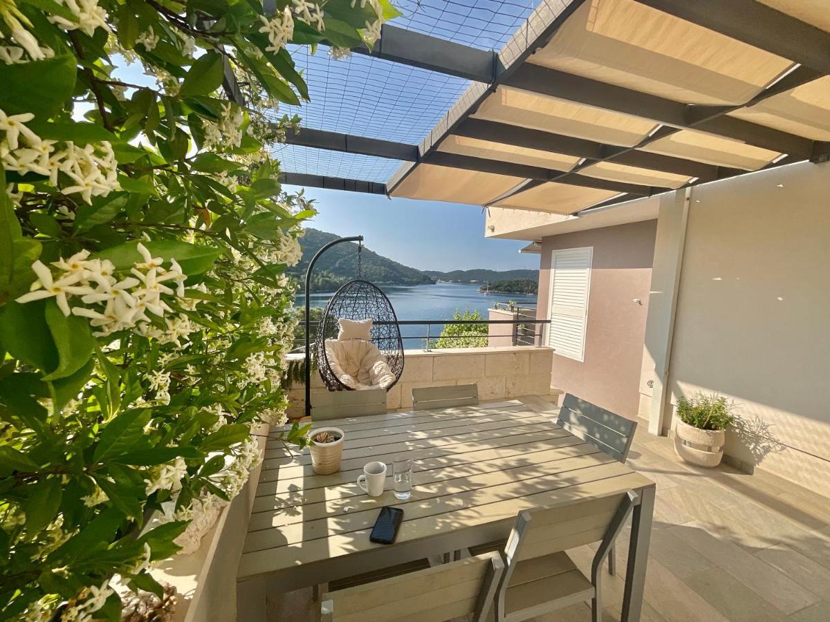 Villa Iva Lastovo Uble Exterior foto